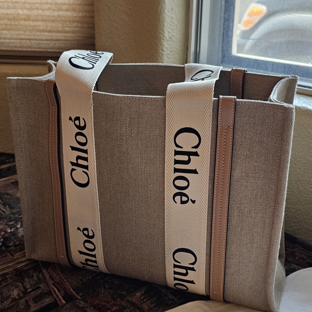 Chloe Beige and White WOODY tote